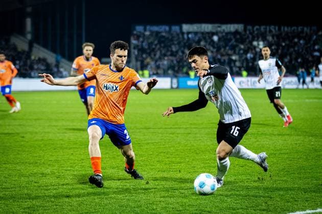 Soccer Men 2 Bundesliga 27 Matchday Season 2024 2025 SSV Ulm 1846 Soccer vs SV Darmstadt 98 28 03 2025 2 Sergio Lopez SV Darmstadt 98 , 16 Aaron Keller SSV Ulm 1846 Soccer DFL regulations prohibit any use of photographs as image sequences and or quasi video Ulm Donaustadion Baden Württemberg Germany