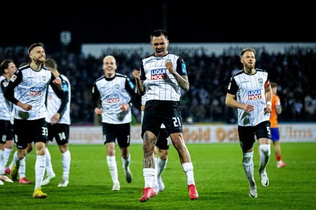 Soccer Men 2 Bundesliga 27 Matchday Season 2024 2025 SSV Ulm 1846 Football vs SV Darmstadt 98 28 03 2025 Goal celebration after the goal to 2 0 by scorer 21 Oliver Batista Meier SSV Ulm 1846 Football V l 33 Felix Higl SSV Ulm 1846 Football , 21 Oliver Batista Meier SSV Ulm 1846 Football , 5 Johannes Reichert C, SSV Ulm 1846 Football DFL regulations prohibit any use of photographs as image sequences and or quasi video Ulm Donaustadion Baden Württemberg Germany