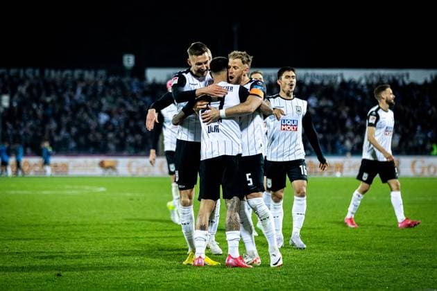 Soccer Men 2 Bundesliga 27 Matchday Season 2024 2025 SSV Ulm 1846 Football vs SV Darmstadt 98 28 03 2025 Goal celebration after the goal to 2 0 by scorer 21 Oliver Batista Meier SSV Ulm 1846 Football V l 33 Felix Higl SSV Ulm 1846 Football , 21 Oliver Batista Meier SSV Ulm 1846 Football , 5 Johannes Reichert C, SSV Ulm 1846 Football DFL regulations prohibit any use of photographs as image sequences and or quasi video Ulm Donaustadion Baden Württemberg Germany