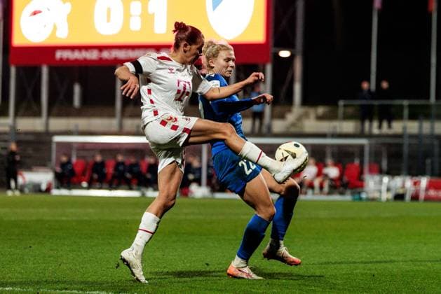 Google Pixel Womens Bundesliga, 1 FC Köln FC Carl Zeiss Jena 28 03 2025 duel Laura Feiersinger 1 FC Köln, 27 , Fiona Gaißer FC Carl Zeiss Jena, 22 Google Pixel Womens Bundesliga, 1 FC Köln FC Carl Zeiss Jena, Köln, Franz Kremer Stadion am 28 03 2025 DFB REGULATIONS PROHIBIT ANY USE OF PHOTOGRAPHS AS IMAGE SEQUENCES AND OR QUASI VIDEO Copyright: xBEAUTIFULxSPORTS Wunderlx
