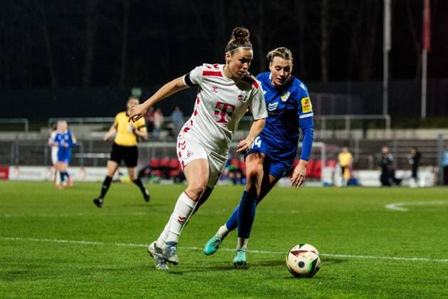 Google Pixel Frauen Bundesliga, 1 FC Köln FC Carl Zeiss Jena 28 03 2025 Zweikampf Nicole Billa 1 FC Köln, 17 , Anja Heuschkel FC Carl Zeiss Jena, 14 Google Pixel Frauen Bundesliga, 1 FC Köln FC Carl Zeiss Jena, Köln, Franz Kremer Stadion am 28 03 2025 DFB REGULATIONS PROHIBIT ANY USE OF PHOTOGRAPHS AS IMAGE SEQUENCES AND OR QUASI VIDEO Copyright: xBEAUTIFULxSPORTS Wunderlx