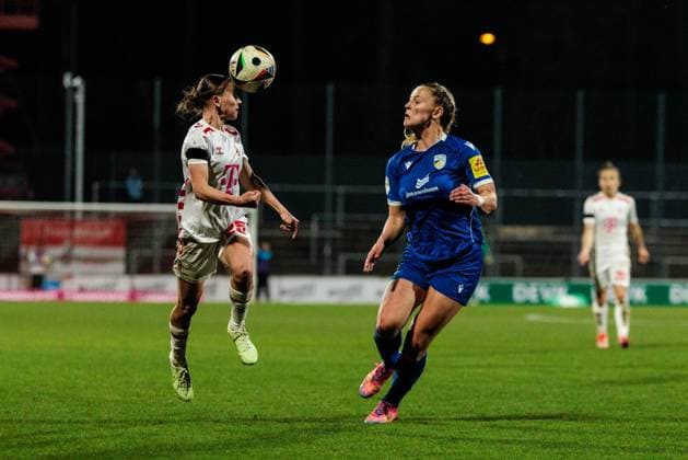 Google Pixel Frauen Bundesliga, 1 FC Köln FC Carl Zeiss Jena 28 03 2025 Kopfball Laura Donhauser 1 FC Köln, 25 , Melina Laura Reuter FC Carl Zeiss Jena, 7 Google Pixel Frauen Bundesliga, 1 FC Köln FC Carl Zeiss Jena, Köln, Franz Kremer Stadion am 28 03 2025 DFB REGULATIONS PROHIBIT ANY USE OF PHOTOGRAPHS AS IMAGE SEQUENCES AND OR QUASI VIDEO Copyright: xBEAUTIFULxSPORTS Wunderlx