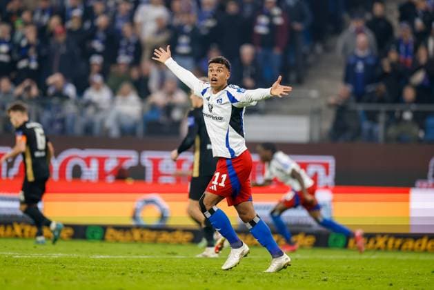 Hamburg, March 28, 2025 Football, 2 Bundesliga 2024 25, Hamburger SV SV Elversberg Ransford Yeboah Königsdörffer Hamburger SV, 11 DFL REGULATIONS PROHIBIT ANY USE OF PHOTOGRAPHS AS IMAGE SEQUENCES AND OR QUASI VIDEO
