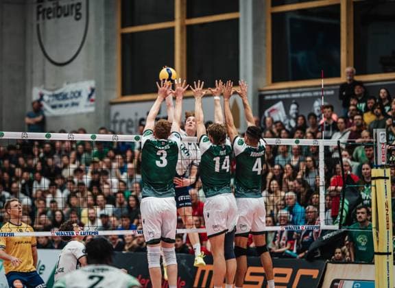 Volleyball Men Season 2024 2025 Volleyball Bundesliga Playoff Quarterfinals Match 2 FT 1844 Freiburg vs SVG Lüneburg 28 03 2025 Oskar Alve Espeland 9 SVG Lüneburg against the block of Yannick Harms 3 FT 1844 Freiburg , Charles Figy 14 FT 1844 Freiburg and Kevin Kobrine 4 FT 1844 Freiburg Freiburg i Br Act Now Arena Baden Würtemberg Germany