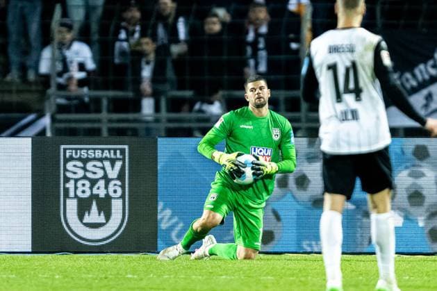 Soccer Men 2 Bundesliga 27 Matchday Season 2024 2025 SSV Ulm 1846 Soccer vs SV Darmstadt 98 28 03 2025 1 Niclas Thiede SSV Ulm 1846 Soccer DFL regulations prohibit any use of photographs as image sequences and or quasi video Ulm Donaustadion Baden Württemberg Germany