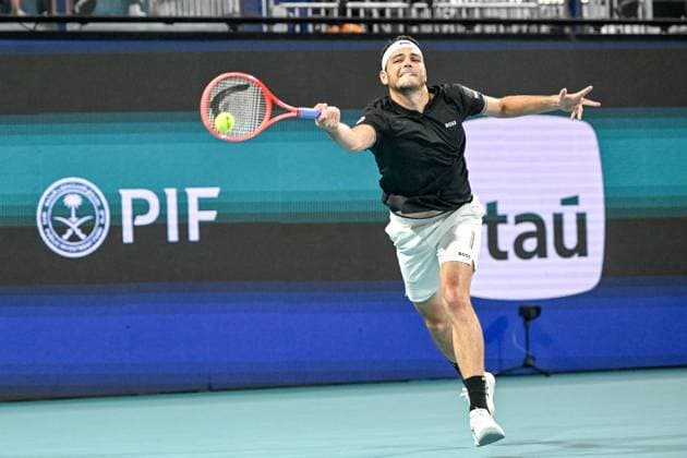 Tennis 2025: Miami Open March 28 March 28, 2025: Taylor Fritz (USA) loses to Jakub Mensik (CZE) in the semi-finals at the Miami Open being played in Hard Rock Stadium in Miami, Florida. Ã‚ÂKarla Kinne Tennisclix Cal Media (Credit Image: Â Karla Kinne Cal Sport Media) Miami Florida USA EDITORIAL USE ONLY Copyright: xx ZUMA-20250328_zma_c04_239.jpg KarlaxKinnex csmphotothree369867