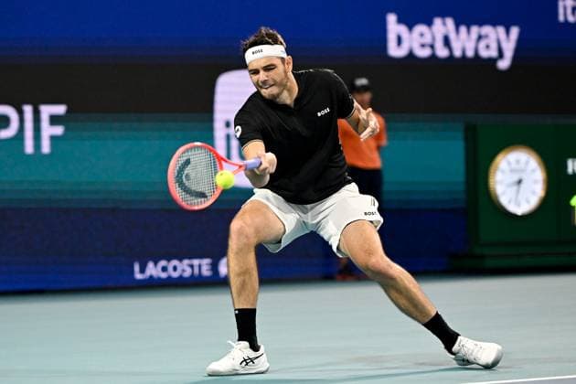 Tennis 2025: Miami Open March 28 March 28, 2025: Taylor Fritz (USA) loses to Jakub Mensik (CZE) in the semi-finals at the Miami Open being played in Hard Rock Stadium in Miami, Florida. Ã‚ÂKarla Kinne Tennisclix Cal Media (Credit Image: Â Karla Kinne Cal Sport Media) Miami Florida USA EDITORIAL USE ONLY Copyright: xx ZUMA-20250328_zma_c04_232.jpg KarlaxKinnex csmphotothree369874