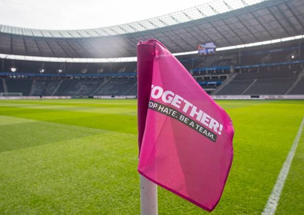Soccer, Men, Season 2024 2025, 2 Bundesliga 27 Matchday , Hertha BSC Karlsruher SC, Corner flags with the motto of the action matchday Together Stop hate Be a team , 29 03 2025, Copyright: xSebastianxRäppold MatthiasxKochx