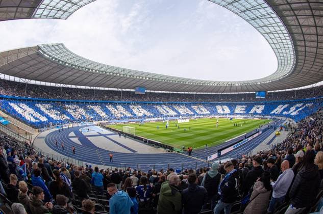 Bilder des Jahres 2025, Sport 03 März Sport Themen der Woche KW13 Fussball, Herren, Saison 2024 2025, 2. Bundesliga (27. Spieltag), Hertha BSC - Karlsruher SC, Fans von Hertha und Karlsruhe mit gemeinsamer Choreografie: Hertha und der KSC, 29.03. 2025, *** Soccer, Men, Season 2024 2025, 2 Bundesliga 27 Matchday , Hertha BSC Karlsruher SC, Fans of Hertha and Karlsruhe with joint choreography Hertha and KSC, 29 03 2025, Copyright: xSebastianxRäppold MatthiasxKochx
