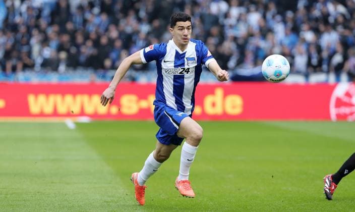 Ibrahim Maza on the ball Single image Crop action Sport Soccer Football DFL 2 Bundesliga Men 27 Matchday Season 2024 2025 29 03 2025 Hertha BSC Berlin vs Karlsruher SC KSC DFL regulations prohibit any use of photographs as image sequences and or quasi video