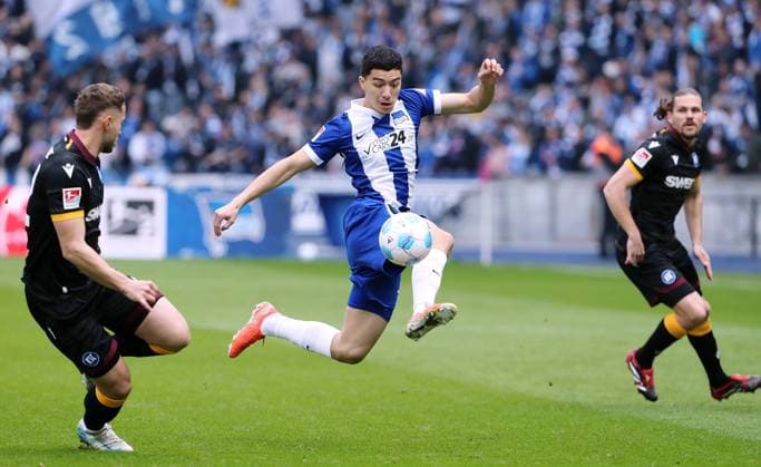 Christoph Kobald, Ibrahim Maza on the ball duel Match scene Action Sport Soccer Football DFL 2 Bundesliga Men 27 Matchday Season 2024 2025 29 03 2025 Hertha BSC Berlin vs Karlsruher SC KSC DFL regulations prohibit any use of photographs as image sequences and or quasi video
