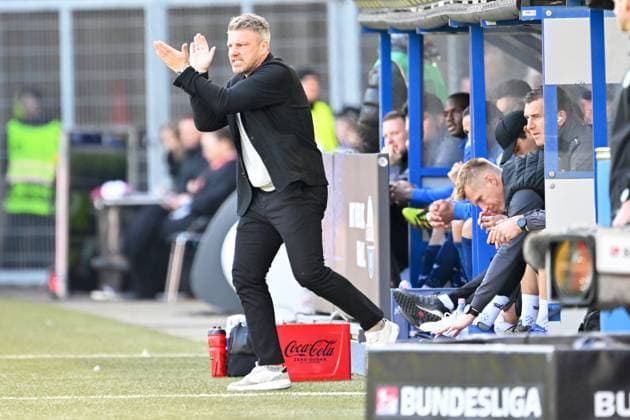 Paderborn, Home Deluxe Arena, 29 03 25, GER, Herren, 2 Bundesliga, Saison 2024 2025, SC Paderborn 07 1 FC Koeln Bild Trainer Lukas KWASNIOK Paderborn DFL regulations prohibit any use of photographs as image sequences and or quasi video NRW Germany