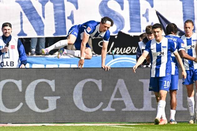 Soccer 2 Bundesliga, Hertha BSC Berlin Karlsruher SC 29 03 2025, xdanx, Soccer 2 Bundesliga, Hertha BSC Berlin Karlsruher SC v l Fabian Reese Hertha BSC jumps over the advertising board after the 2 0,Ibrahim Maza Hertha BSC cheering over the goal DFL DFB REGULATIONS PROHIBIT ANY USE OF PHOTOGRAPHS as IMAGE SEQUENCES and or QUASI VIDEO Daniel Lakomski Mix1Press Berlin Olympiastadion Berlin Germany DEU Copyright: xDanielxLakomskix