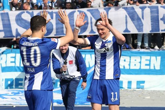 29 03 2025, xtgx, Fußball 2 Bundesliga, Hertha BSC Berlin Karlsruher SC emspor, v l Fabian Reese Hertha, 11 Jubel, Torjubel, jubelt ueber das Tor, celebrate the goal, celebration DFL DFB REGULATIONS PROHIBIT ANY USE OF PHOTOGRAPHS as IMAGE SEQUENCES and or QUASI VIDEO Berlin