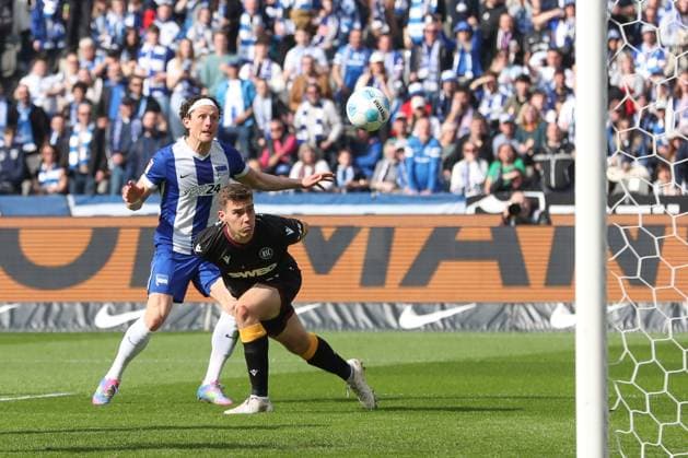 29 03 2025, xtgx, Fussball 2 Bundesliga, Hertha BSC Berlin Karlsruher SC emspor, v l Fabian Reese Hertha, 11 schiesst Tor, schießt, Torschuetze, erzielt Tor, Treffer, scores the goal 2 0 DFL DFB REGULATIONS PROHIBIT ANY USE OF PHOTOGRAPHS as IMAGE SEQUENCES and or QUASI VIDEO Berlin