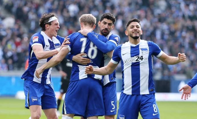 Luca Schuler cheers after 3 1 with Fabian Reese, Andreas Bouchalakis, Kevin Diego Sessa joy emotion jubilation sport soccer soccer DFL 2 Bundesliga men 27 matchday season 2024 2025 29 03 2025 Hertha BSC Berlin vs Karlsruher SC KSC DFL regulations prohibit any use of photographs as image sequences and or quasi video