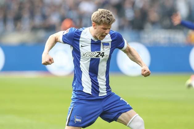 29 03 2025, xtgx, Fußball 2 Bundesliga, Hertha BSC Berlin Karlsruher SC emspor, v l Luca Schuler Hertha, 18 Jubel, Torjubel, jubelt ueber das Tor, celebrate the goal, celebration DFL DFB REGULATIONS PROHIBIT ANY USE OF PHOTOGRAPHS as IMAGE SEQUENCES and or QUASI VIDEO Berlin