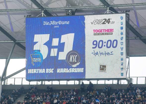 Soccer, Men, Season 2024 2025, 2 Bundesliga 27 Matchday , Hertha BSC Karlsruher SC, Scoreboard with 3 1 Final Score, 29 03 2025, Copyright: xSebastianxRäppold MatthiasxKochx