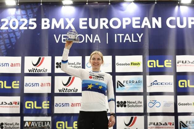 Radsport, BMX, UEC European Cup in Verona - Siegerehrung March 29, 2025, Verona, Veneto, Italy: ZOE CLAESSENS of Switzerland wins the Women Elite competition in the UEC BMX European Cup Round 1 in Verona, Italy Verona Italy - ZUMAc179 20250329_zep_c179_011 Copyright: xMickaelxChavetx