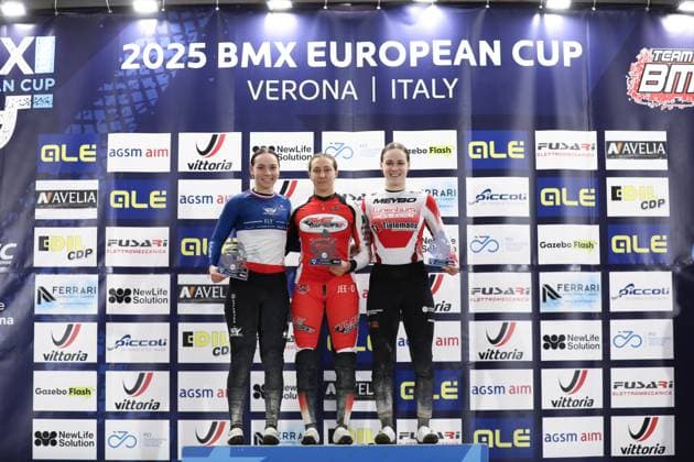 Radsport, BMX, UEC European Cup in Verona - Siegerehrung March 29, 2025, Verona, Veneto, Italy: LAURA MOUGEY of France (left), FRANCESCA CINGOLANI of Italy (center) and RENSKE VAN SANTVOORT of Netherlands (right) are the second, first and third in the Women Under 23 of the UEC BMX European Cup Round 1 in Verona, Italy Verona Italy - ZUMAc179 20250329_zep_c179_034 Copyright: xMickaelxChavetx