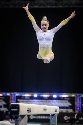 Bilder des Jahres 2025, Sport 03 März Madita Mayr (GER, TSV Jetzendorf) - Schwebebalken 40. EnBW DTB Pokal, 29.03.2025, Stuttgart (Porsche Arena), GER 40. EnBW DTB Pokal, 29.03.2025, Stuttgart (Porsche Arena), GER Stuttgart *** Madita Mayr GER, TSV Jetzendorf Balance beam 40 EnBW DTB Pokal, 29 03 2025, Stuttgart Porsche Arena , GER 40 EnBW DTB Pokal, 29 03 2025, Stuttgart Porsche Arena , GER Stuttgart Copyright: xSandyxDinkelackerx EP_SDR