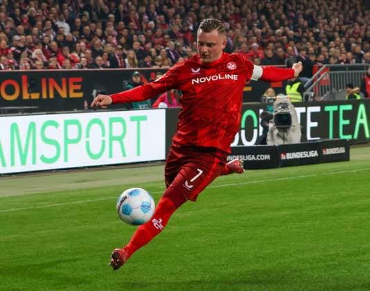 29 03 2025, xhettx, Fußball 2 Bundesliga, 1 FC Kaiserslautern Fortuna Duesseldorf v l Marlon Ritter 1 FC Kaiserslautern, 7 bei der Flanke DFL DFB REGULATIONS PROHIBIT ANY USE OF PHOTOGRAPHS as IMAGE SEQUENCES and or QUASI VIDEO