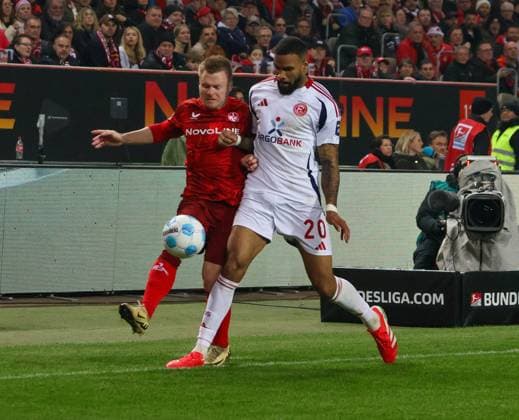 29 03 2025, xhettx, Soccer 2 Bundesliga, 1 FC Kaiserslautern Fortuna Duesseldorf v l Jean Zimmer 1 FC Kaiserslautern, 8 and Jamil Siebert Fortuna Duesseldorf, 20 in duel DFL DFB REGULATIONS PROHIBIT ANY USE OF PHOTOGRAPHS as IMAGE SEQUENCES and or QUASI VIDEO