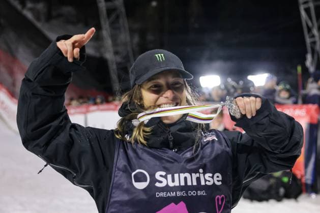 FREE STYLE, SNOWBOARD - FIS SX and SB WC Engadin 2025 SANKT MORITZ,SWITZERLAND,29.MAR.25 - FREE SKI - FIS Freestyle Ski and Snowboard World Championships, Big Air, finals, ladies, men. Image shows Sarah Hoefflin (SUI).  GEPAxpictures xMatthiasxTrinkl