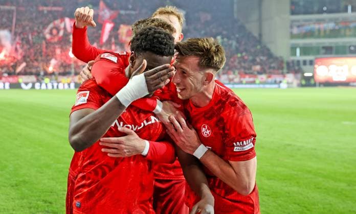 29 03 2025, xmohx, Fußball 2 Bundesliga, 1 FC Kaiserslautern Fortuna Duesseldorf v l Ragnar Ache and Daniel Hanslik Kaiserslautern celebrate the 2 1 together with Tim Breithaupt behind DFL DFB REGULATIONS PROHIBIT ANY USE OF PHOTOGRAPHS as IMAGE SEQUENCES and or QUASI VIDEO Kaiserslautern