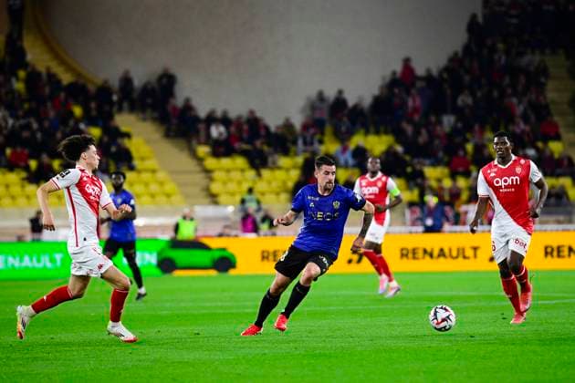 FOOTBALL : AS Monaco VS OGC Nice - Ligue 1 McDonald s - 29 03 2025 L AS Monaco recoit l OGC Nice dans le cadre de la 27e journÃ e de Ligue 1 McDonald s. Baptiste Santamaria (OGCN) MonacoMonaco  Copyright: xWilliamxCannarellax
