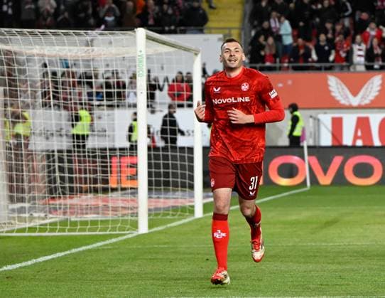 Football 2 Bundesliga Season 2024 25 1 FC Kaiserslautern 29 03 2025 Fritz Walter Stadion 1 FC Kaiserslautern fck Fortuna Düsseldorf dus 3 1 Luca SIRCH 1 FC Kaiserslautern cheers after the 3 1 1 FC Kaiserslautern