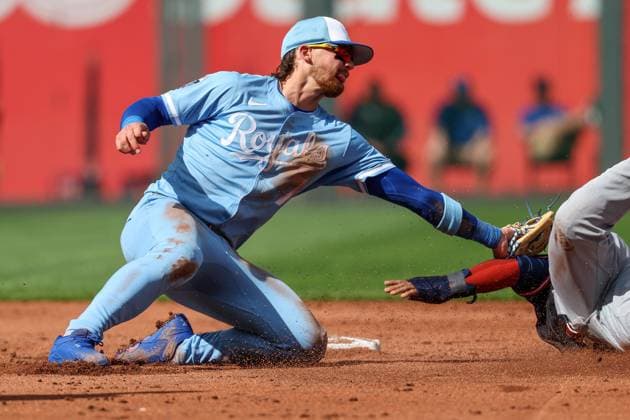 MLB, Baseball Herren, USA 2025: Guardians Vs Royals MAR 29 March 29, 2025: Kansas City Royals shortstop Bobby Witt Jr. (7) makes the tag for the out on Cleveland Guardians third baseman Jose Ramirez (11) at second base during the third inning of an MLB baseball game at Kauffman Stadium in Kansas City, MO. David Smith CSM (Credit Image: Â David Smith Cal Media) Kansas City Mo United States of America EDITORIAL USE ONLY Copyright: xx ZUMA-20250329_zma_c04_129.jpg DavidxSmithx csmphotothree370367