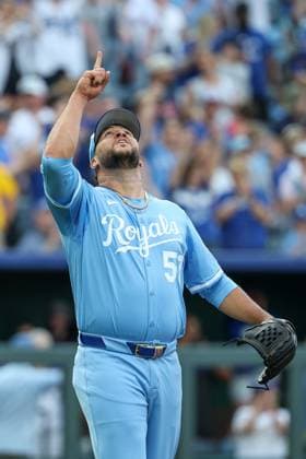 MLB, Baseball Herren, USA 2025: Guardians Vs Royals MAR 29 March 29, 2025: Kansas City Royals relief pitcher Carlos Estevez (53) reacts to the final out against the Cleveland Guardians securing a 4-3 win in an MLB baseball game at Kauffman Stadium in Kansas City, MO. David Smith CSM (Credit Image: Â David Smith Cal Media) Kansas City Mo United States of America EDITORIAL USE ONLY Copyright: xx ZUMA-20250329_zma_c04_159.jpg DavidxSmithx csmphotothree370385