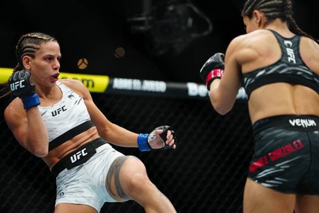 March 29, 2025, Mexico City, Mexico, Las Vegas, Nv, United States: Loopy Godinez and Julia Polastri meet in the octagon for a 3-round bout at UFC Fight Night - Moreno vs Erceg at Arena CDMX on March 29, 2025 in Mexico City, Mexico ( PxImages) Mexico City, Mexico United States - ZUMAp175 20250329_zsa_p175_295 Copyright: xLouisxGrassex