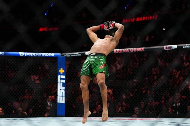 March 29, 2025, Mexico City, Mexico, Las Vegas, Nv, United States: David Martinez and Saimon Oliveira meet in the octagon for a 3-round bout at UFC Fight Night - Moreno vs Erceg at Arena CDMX on March 29, 2025 in Mexico City, Mexico ( PxImages) Mexico City, Mexico United States - ZUMAp175 20250329_zsa_p175_460 Copyright: xLouisxGrassex