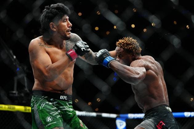March 29, 2025, Mexico City, Mexico, Las Vegas, Nv, United States: Jose Daniel Medina and Ateba Gautier meet in the octagon for a 3-round bout at UFC Fight Night - Moreno vs Erceg at Arena CDMX on March 29, 2025 in Mexico City, Mexico ( PxImages) Mexico City, Mexico United States - ZUMAp175 20250329_zsa_p175_155 Copyright: xLouisxGrassex