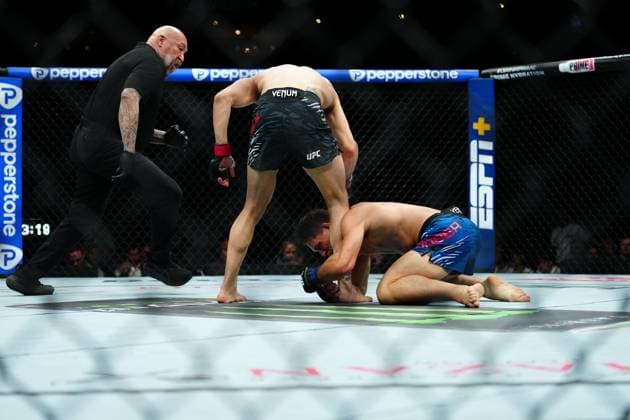UFC Fight Night - Moreno vs Erceg MEXICO CITY, MEXICO - MARCH 29: Manuel Torres and Drew Dober meet in the octagon for a 5-round bout at UFC Fight Night - Moreno vs Erceg at Arena CDMX on March 29, 2025 in Mexico City, Mexico (Photo by Louis Grasse PxImages) Mexico City, Mexico Arena CDMX LAS VEGAS, NV United States Copyright: xLouisxGrassex