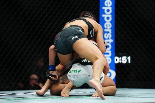 March 29, 2025, Mexico City, Mexico, Las Vegas, Nv, United States: Loopy Godinez and Julia Polastri meet in the octagon for a 3-round bout at UFC Fight Night - Moreno vs Erceg at Arena CDMX on March 29, 2025 in Mexico City, Mexico ( PxImages) Mexico City, Mexico United States - ZUMAp175 20250329_zsa_p175_254 Copyright: xLouisxGrassex