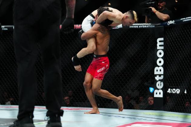 March 29, 2025, Mexico City, Mexico, Las Vegas, Nv, United States: Raul Rosas Jr. and Vince Morales meet in the octagon for a 3-round bout at UFC Fight Night - Moreno vs Erceg at Arena CDMX on March 29, 2025 in Mexico City, Mexico ( PxImages) Mexico City, Mexico United States - ZUMAp175 20250329_zsa_p175_519 Copyright: xLouisxGrassex