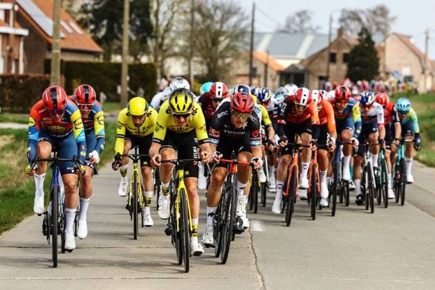 Latvian Toms Skujins of Lidl-Trek, Danish Mads Pedersen of Lidl-Trek, Belgian Victor Campenaerts of Team Visma-Lease a Bike, Belgian Tiesj Benoot of Team Visma-Lease a Bike and Italian Matteo Trentin of Tudor Pro Cycling Team pictured in action during the men elite Gent-Wevelgem - In Flanders Fields one day cycling race, 250.3 km from Ieper to Wevelgem, Sunday 30 March 2025. DAVIDxPINTENS  x117192222x