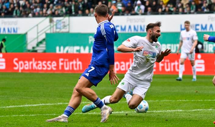 30 03 2025 Soccer Season 2024 2025 2 Soccer Bundesliga 27 Matchday SpVgg Greuther Fürth Kleeblatt FC Schalke 04 S04 Sportfoto Zink xwoxzix DFL regulations prohibit any use of photographs as image sequences and or quasi video only for editorial use Paul Seguin 7, FC Schalke 04 S04 Simon Asta 2, SpVgg Greuther Fürth Scene to penalty kick penalty kick
