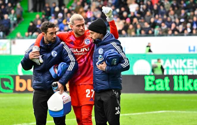 30 03 2025 Soccer Season 2024 2025 2 Soccer Bundesliga 27 Matchday SpVgg Greuther Fürth Kleeblatt FC Schalke 04 S04 Sportfoto Zink xwoxzix DFL regulations prohibit any use of photographs as image sequences and or quasi video only for editorial use Loris Karius 27, FC Schalke 04 S04 must give up injured Injury