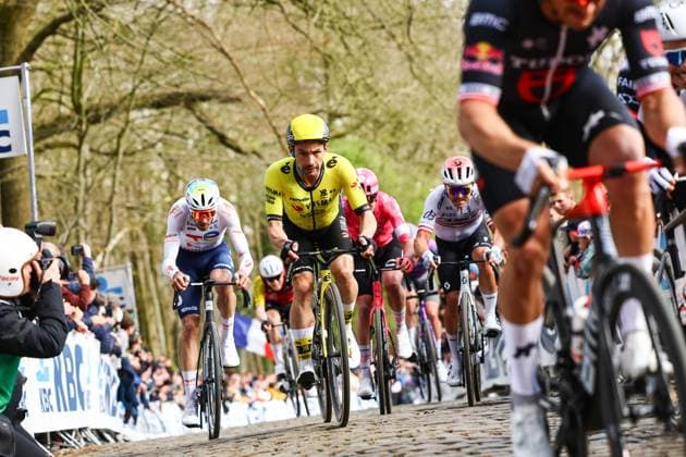 Belgian Victor Campenaerts of Team Visma-Lease a Bike pictured in action on the Kemmelberg during the men elite Gent-Wevelgem - In Flanders Fields one day cycling race, 250.3 km from Ieper to Wevelgem, Sunday 30 March 2025. DAVIDxPINTENS  x117202005x