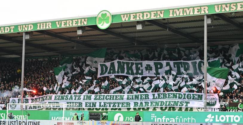 30 03 2025 Soccer Season 2024 2025 2 Soccer Bundesliga 27 Matchday SpVgg Greuther Fürth Kleeblatt FC Schalke 04 S04 Sportfoto Zink xwoxzix DFL regulations prohibit any use of photographs as image sequences and or quasi video only for editorial use Greutherfürthfans Fans Fanblock Kleeblattfans Spruchband Banner Patrick Benninger Fanbeauftragter SpVgg Greuther Fürth Verabschiedung