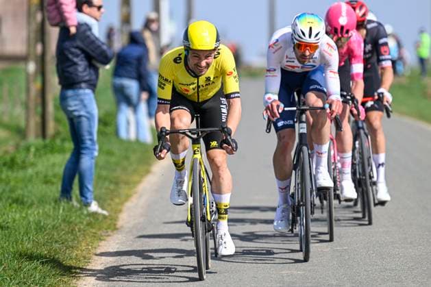 Gent - Wevelgem in Flanders Fields 2025 WEVELGEM, BELGIUM - MARCH 30 : Campenaerts Victor (BEL) of Team Visma I Lease a Bike in action pictured during 87th edition of the UCI World Tour Gent - Wevelgem in Flanders Fields cycling race for Men Elite with start in Ieper and finish in Wevelgem after 250 km on March 30, 2025 in Wevelgem, Belgium, 30 03 2025 ( Motordriver Guy De Vuyst - Wevelgem Belgium  Copyright: xNicoxVereeckenx