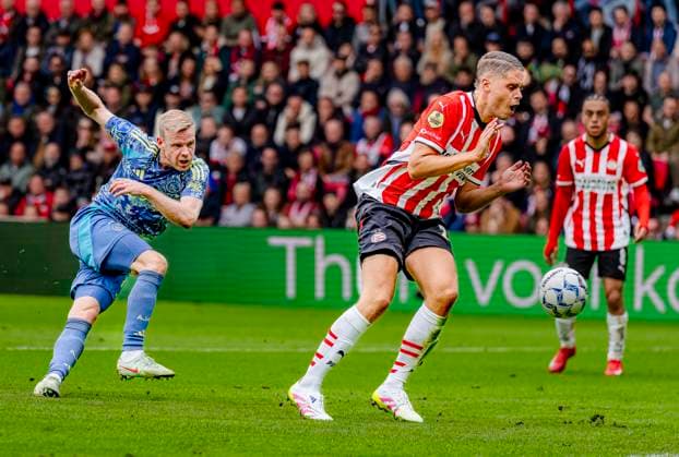 AFC Ajax Amsterdam midfielder Davy Klaassen scores the 0 1 during the match PSV Ajax at the Philips stadium for the Dutch Eredivisie season 2024 2025 in EINDHOVEN, Netherlands on 30 march 2025, photo by Marcel van Dorst EYE4images DeFodi Images