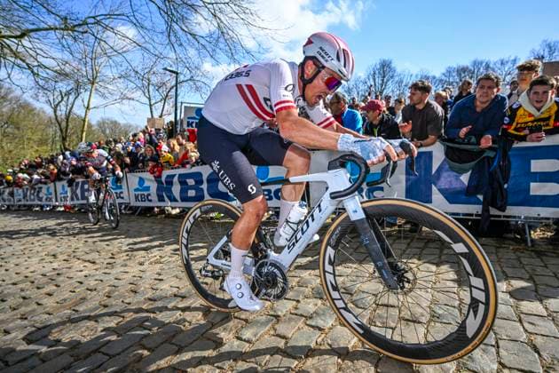 Gent - Wevelgem in Flanders Fields 2025 WEVELGEM, BELGIUM - MARCH 30 : Rider of Q36.5 Pro Cycling Team in action pictured during 87th edition of the UCI World Tour Gent - Wevelgem in Flanders Fields cycling race for Men Elite with start in Ieper and finish in Wevelgem after 250 km on March 30, 2025 in Wevelgem, Belgium, 30 03 2025 ( Motordriver Guy De Vuyst - Wevelgem Belgium  Copyright: xNicoxVereeckenx