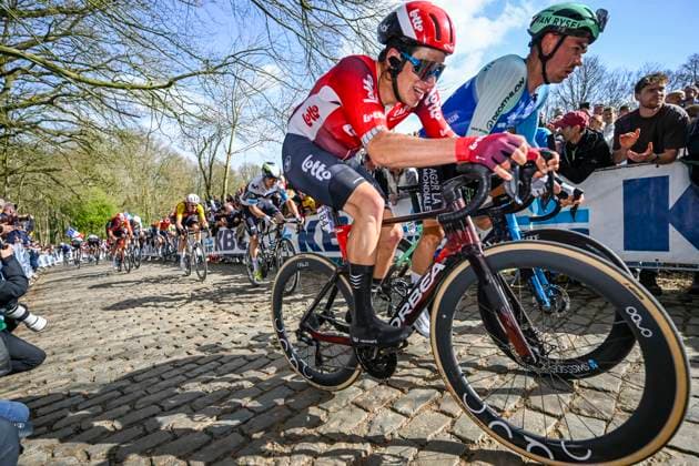 Gent - Wevelgem in Flanders Fields 2025 WEVELGEM, BELGIUM - MARCH 30 : Segaert Alec (BEL) of Lotto in action pictured during 87th edition of the UCI World Tour Gent - Wevelgem in Flanders Fields cycling race for Men Elite with start in Ieper and finish in Wevelgem after 250 km on March 30, 2025 in Wevelgem, Belgium, 30 03 2025 ( Motordriver Guy De Vuyst - Wevelgem Belgium  Copyright: xNicoxVereeckenx