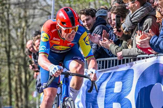 Gent - Wevelgem in Flanders Fields 2025 WEVELGEM, BELGIUM - MARCH 30 : Pedersen Mads (DEN) of Lidl - Trek in action pictured during 87th edition of the UCI World Tour Gent - Wevelgem in Flanders Fields cycling race for Men Elite with start in Ieper and finish in Wevelgem after 250 km on March 30, 2025 in Wevelgem, Belgium, 30 03 2025 ( Motordriver Guy De Vuyst - Wevelgem Belgium  Copyright: xNicoxVereeckenx
