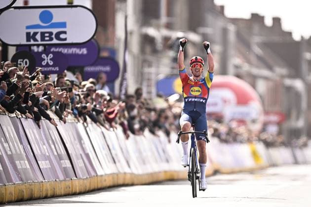 Bilder des Jahres 2025, Sport 03 März Sport Themen der Woche KW13 Sport Bilder des Tages Danish Mads Pedersen of Lidl-Trek wins the men elite Gent-Wevelgem - In Flanders Fields one day cycling race, 250.3 km from Ieper to Wevelgem, Sunday 30 March 2025. JASPERxJACOBS  x117231814x